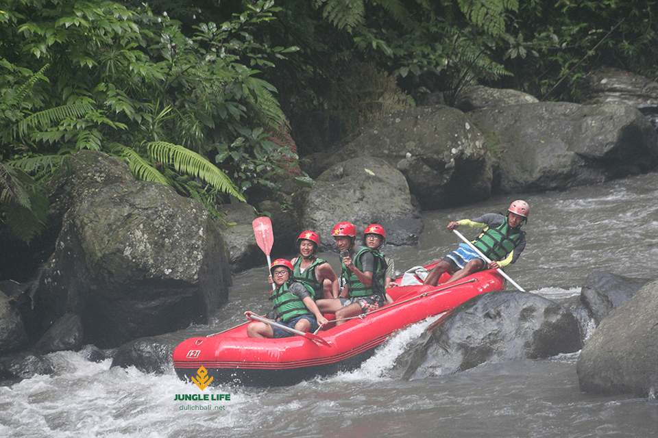 Phiêu lưu chèo thuyền Bali trên sông arung