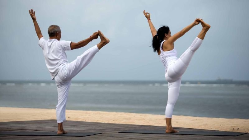 Lớp Yoga được mở mỗi ngày tại The Royal Santrian Luxury Beach Villas Bali